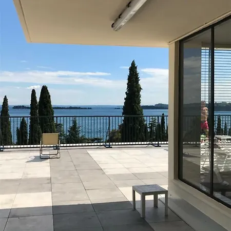 Apartment A Due Passi Dal Vittoriale Degli Italiani Gardone Riviera