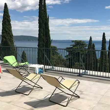A Due Passi Dal Vittoriale Degli Italiani Apartment