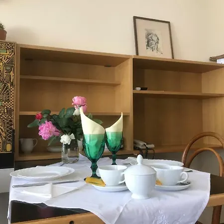 A Due Passi Dal Vittoriale Degli Italiani
