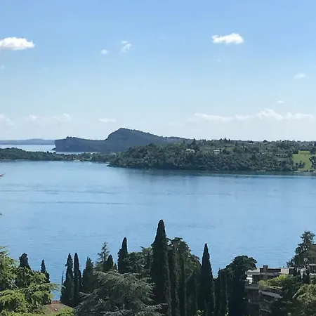 A Due Passi Dal Vittoriale Degli Italiani Apartment
