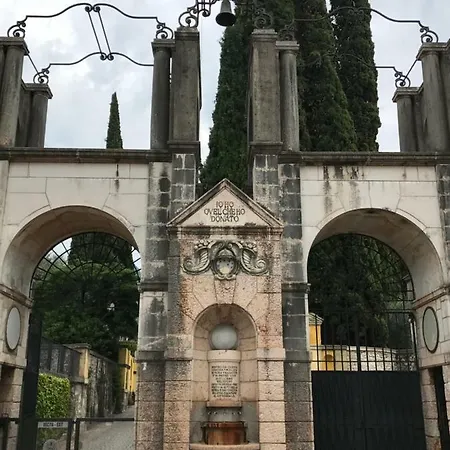 Apartman A Due Passi Dal Vittoriale Degli Italiani *