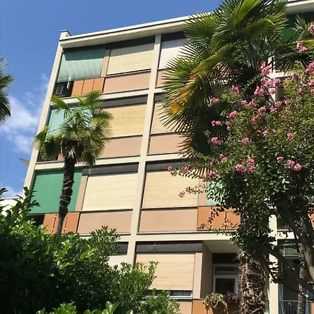 Apartment A Due Passi Dal Vittoriale Degli Italiani