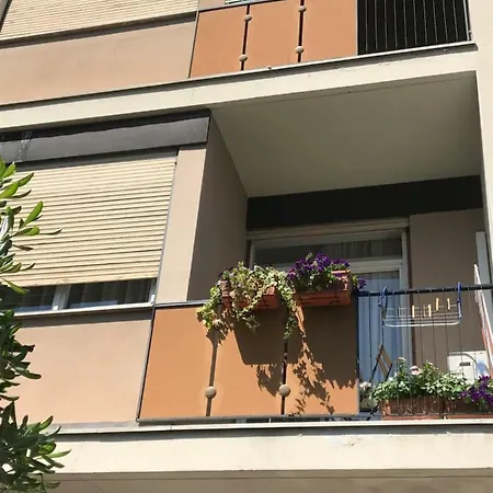 A Due Passi Dal Vittoriale Degli Italiani Apartment *